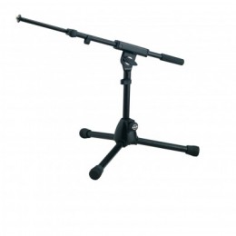 K&M 25950-300-55 Низкая микрофонная стойка-журавль для бас-бочки